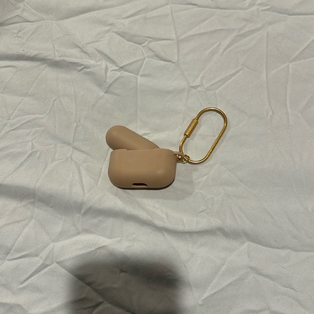 Janet Gwen AirPods Case